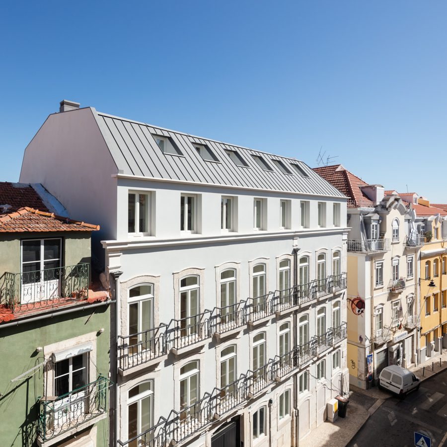 Calçada de Santana 150 — 2