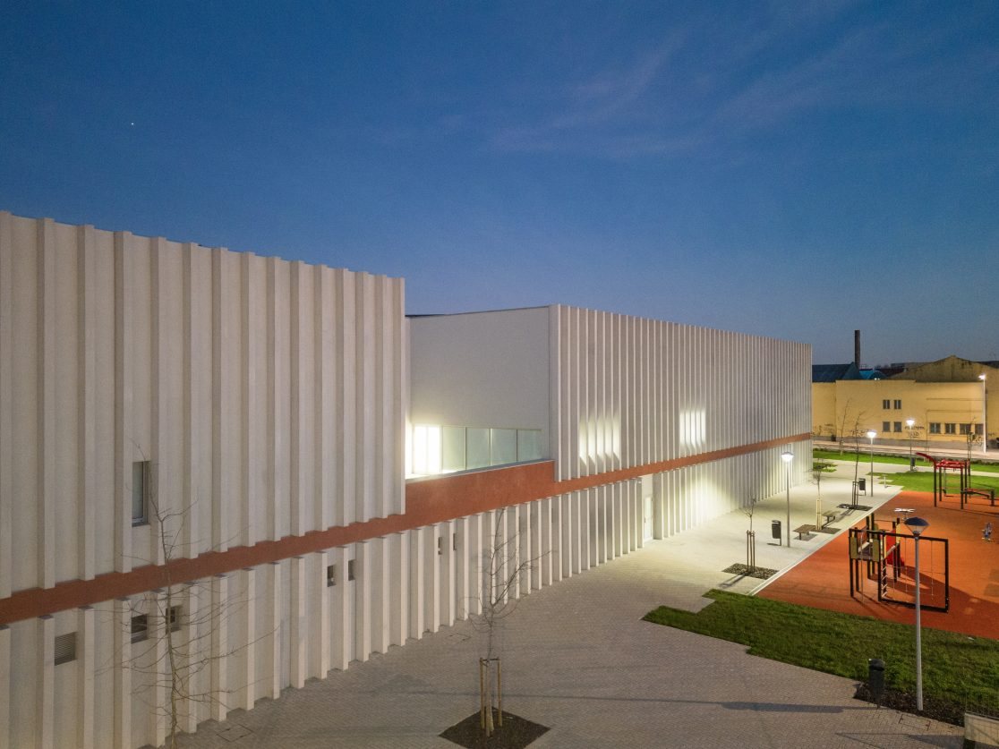 Caxinas Community Centre — 164