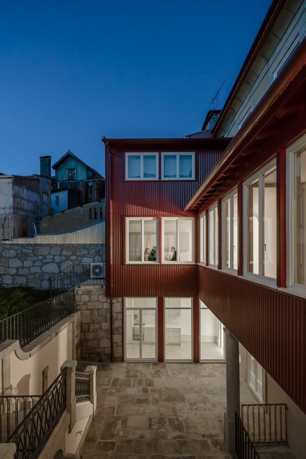 Casa dos Pátios — 240