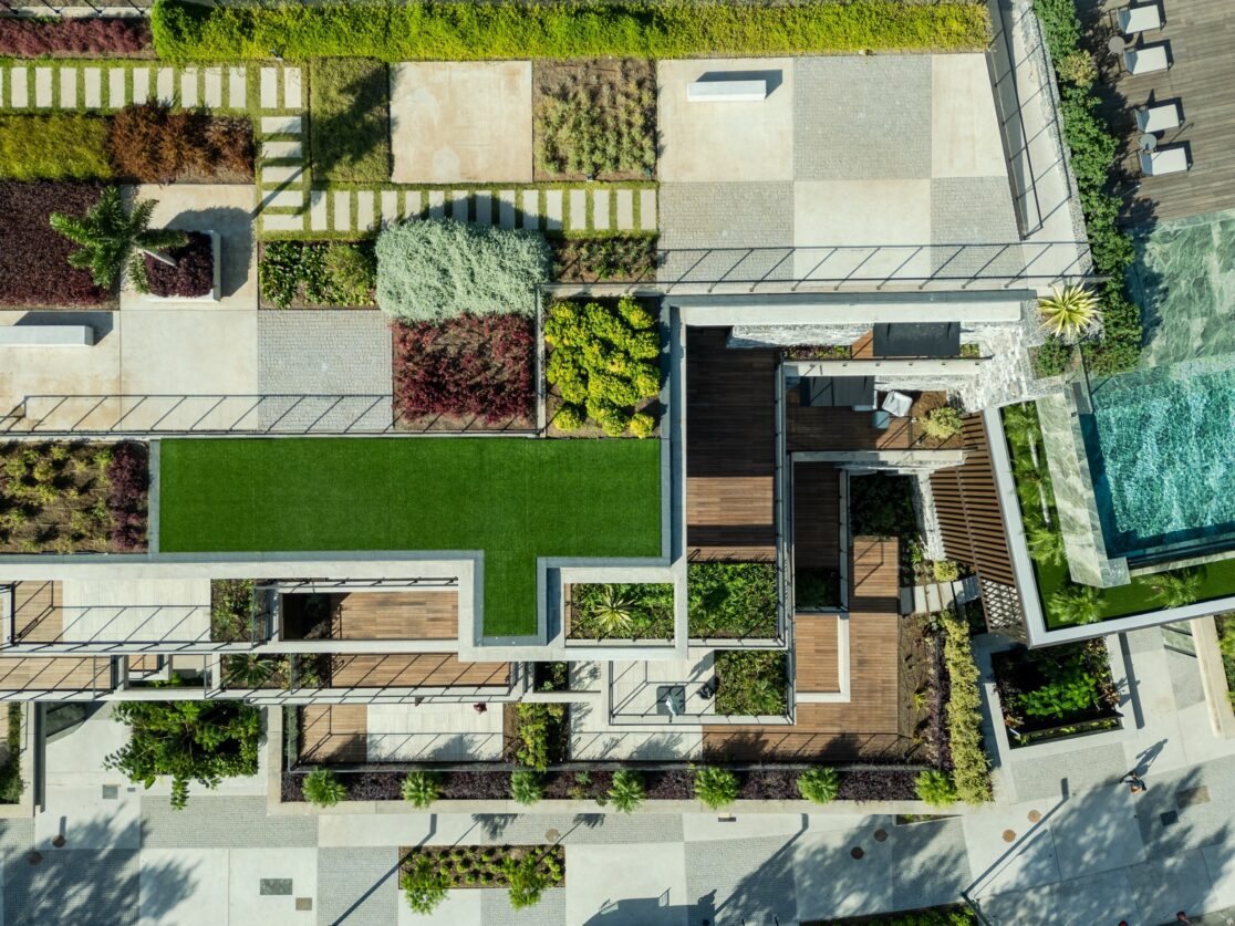 Savoy Residence Monumentalis — 327