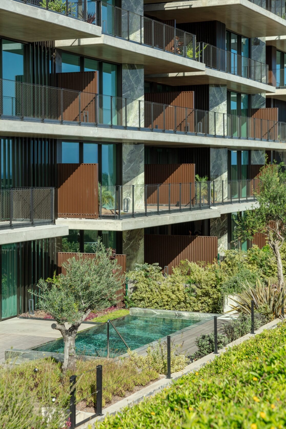 Savoy Residence Monumentalis — 297