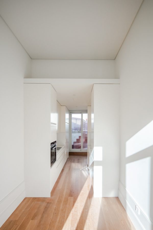 Martins Alho Building — 9