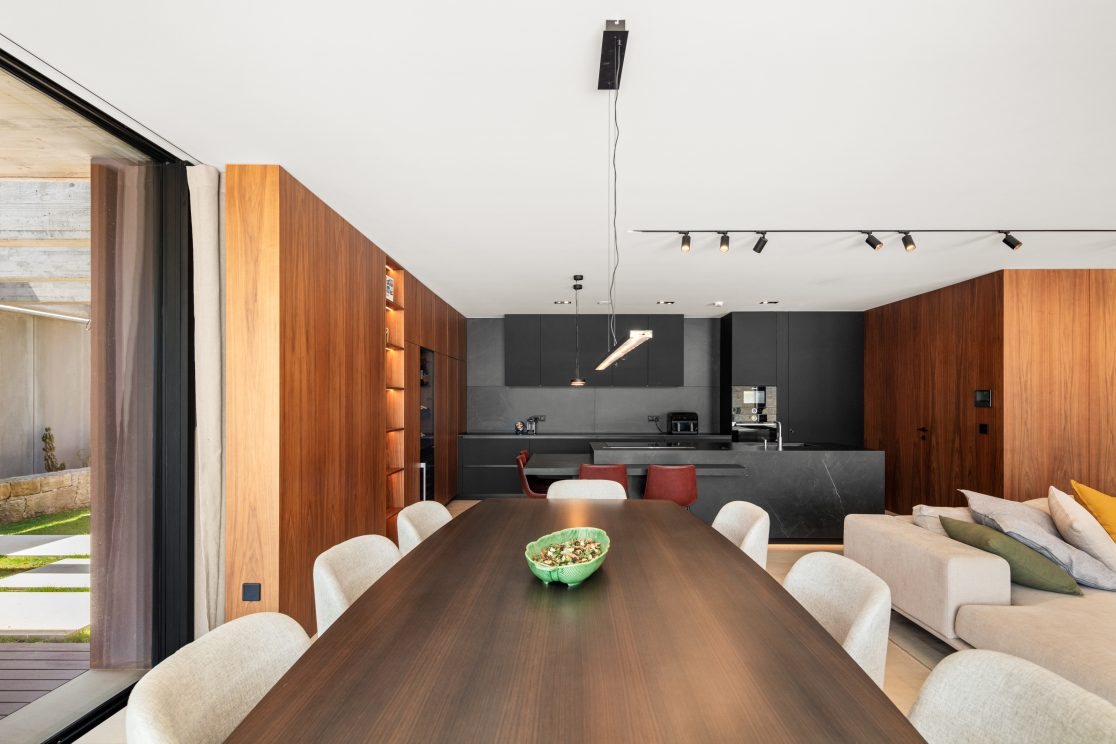 Aveleda Development — 103