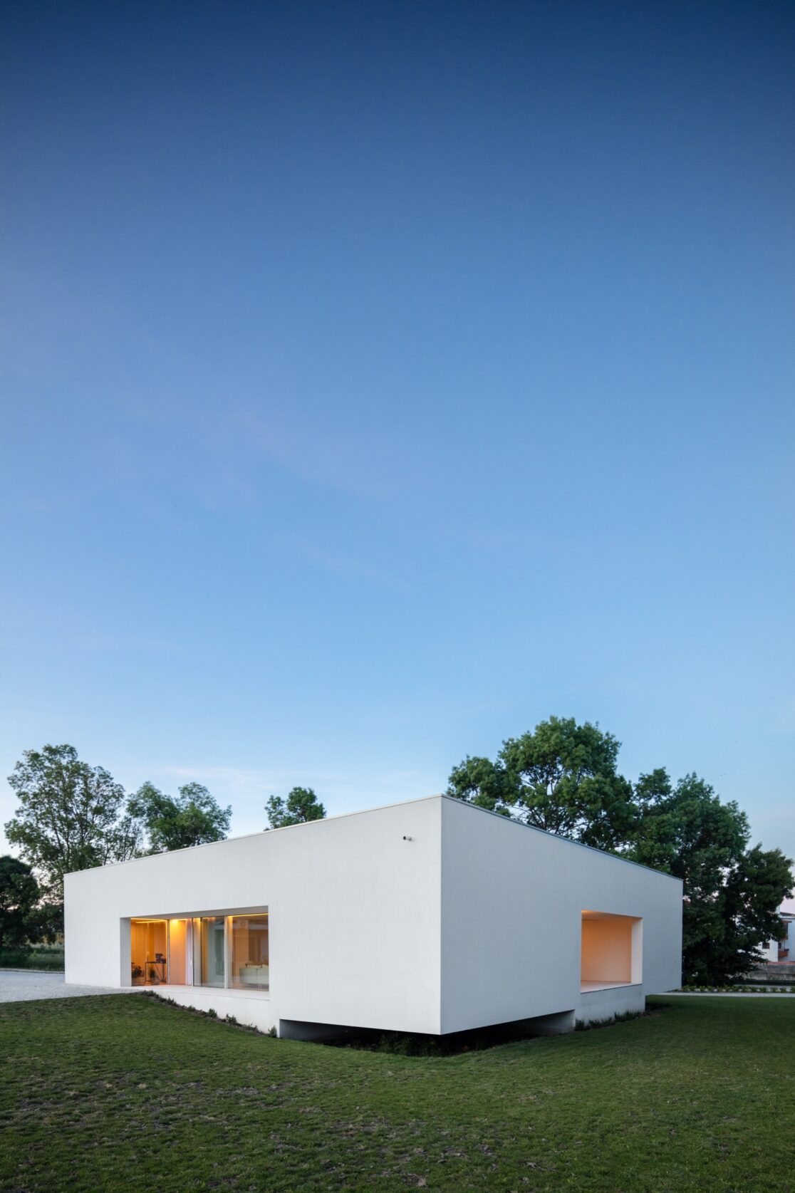 Chaves House — 128
