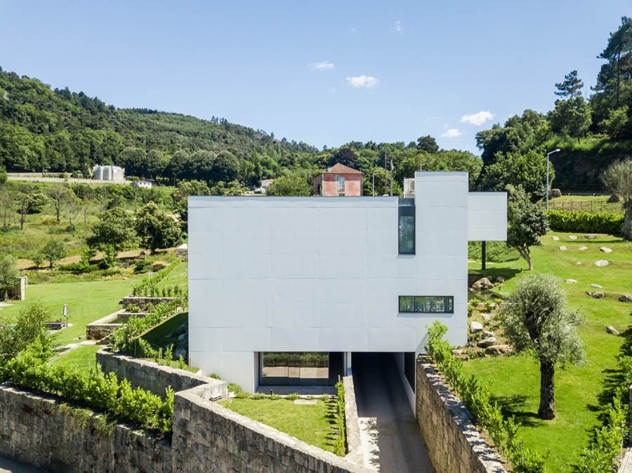 Residential Building in Bom Jesus — 146